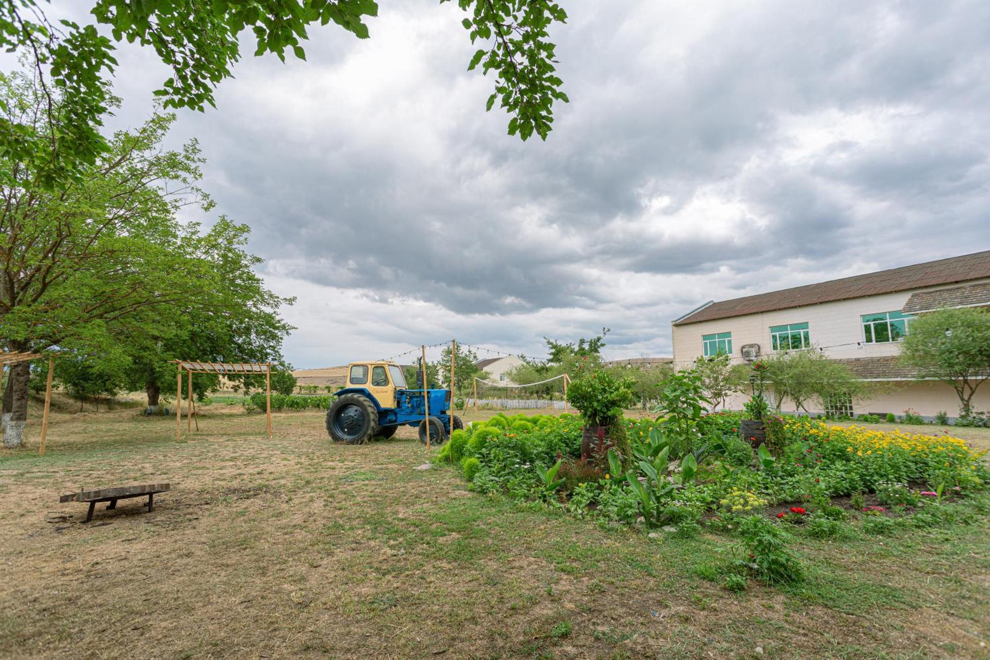 Chabiant Guesthouse Chateau Monolit Ikinci Yeniyol Exterior photo