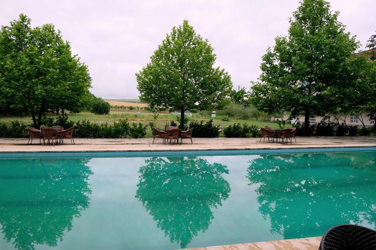 Chabiant Guesthouse Chateau Monolit Ikinci Yeniyol Exterior photo